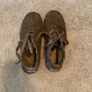 Men’s Brown Toms Midtop